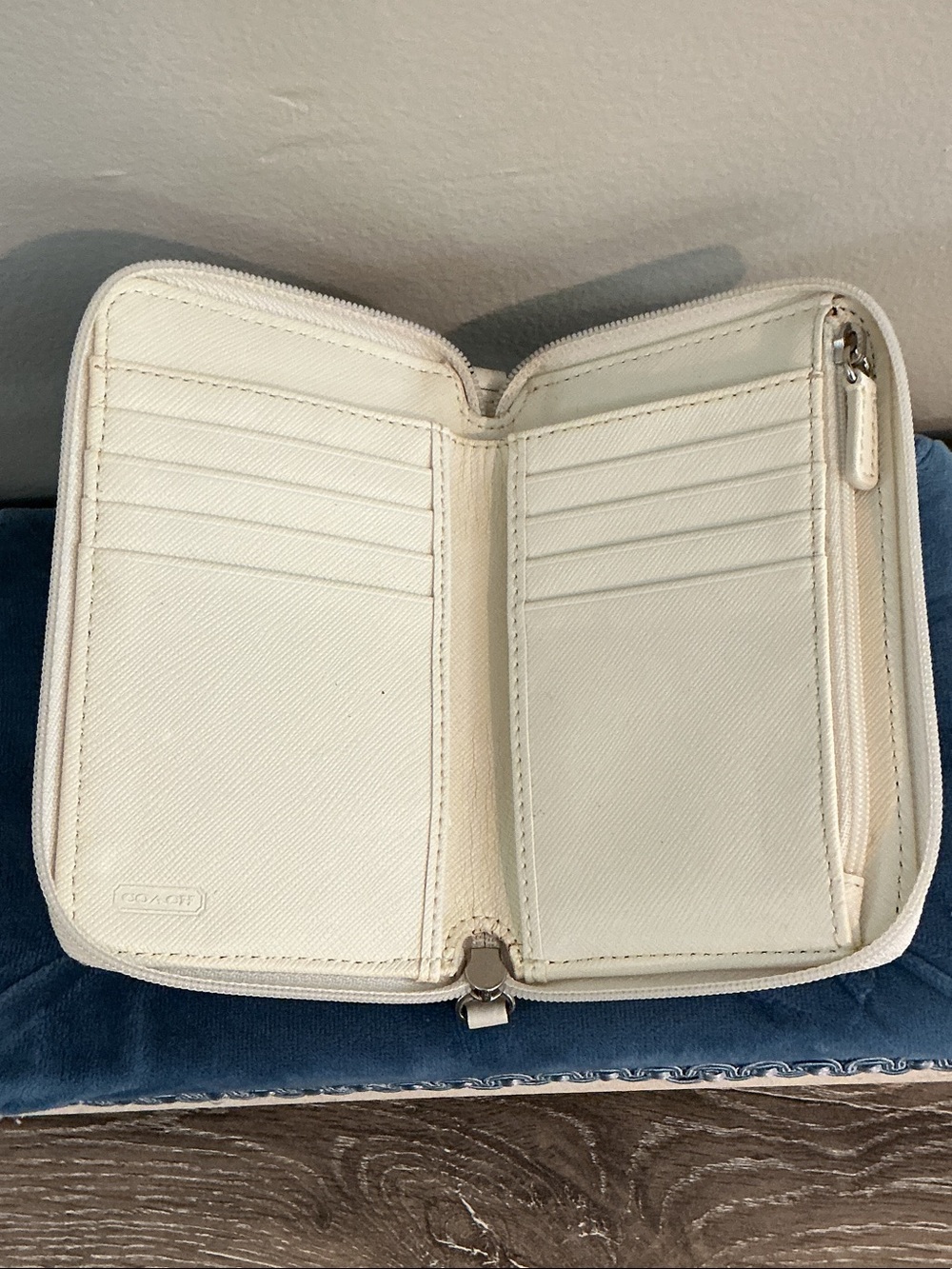 Coach Signature Canvas Phone Case Wristlet - Picture 3 of 5